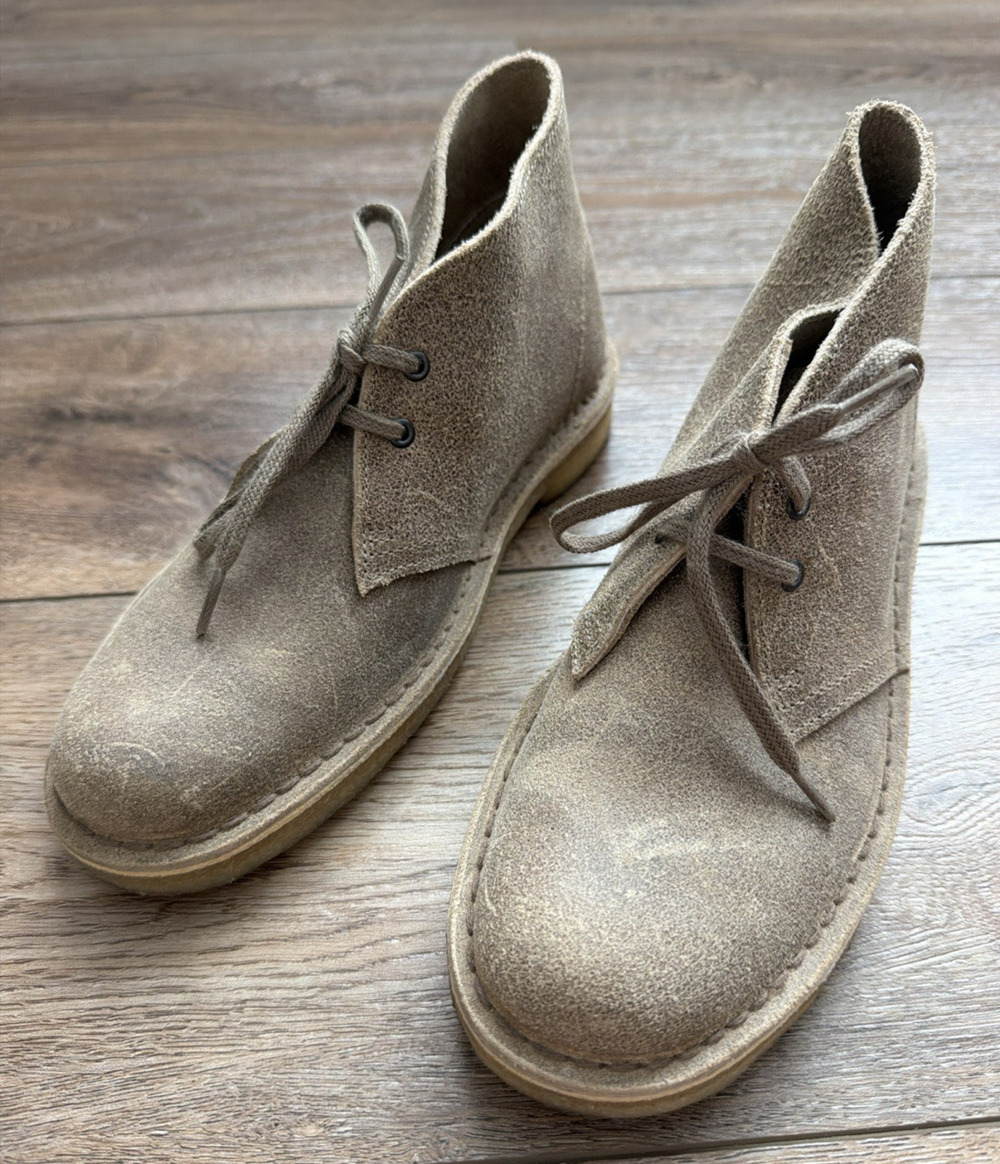 Clarks Desert Boot Womens Size 7 Taupe Distressed Leather Crepe Sole Chukka